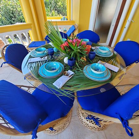 Blue Parrot Beach House And Villas Хопкінс Екстер'єр фото