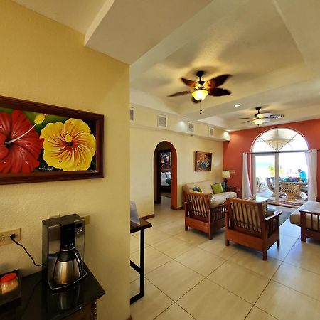 Blue Parrot Beach House And Villas Хопкінс Екстер'єр фото